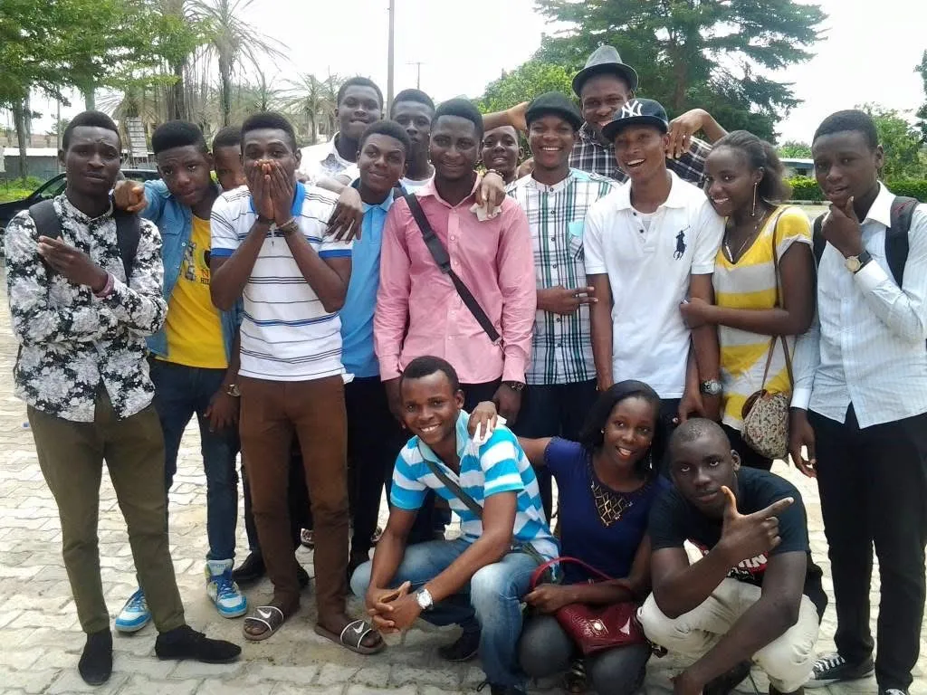 Small group of Jambites posing together